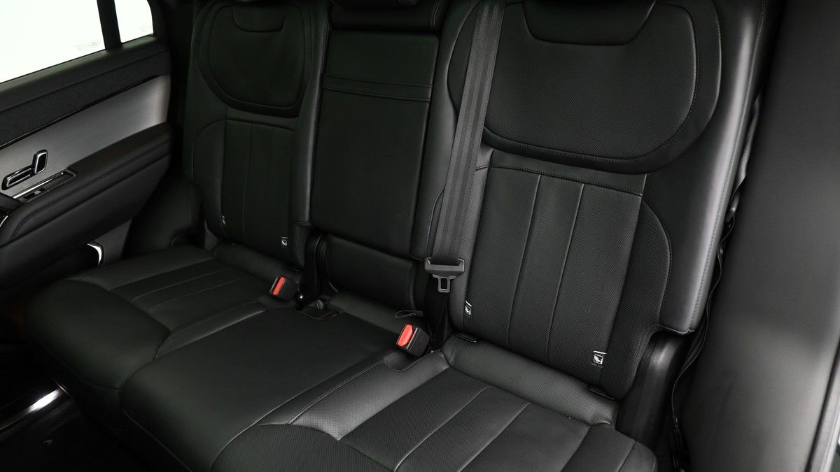 Land Rover Range Rover Sport Urban Image 4