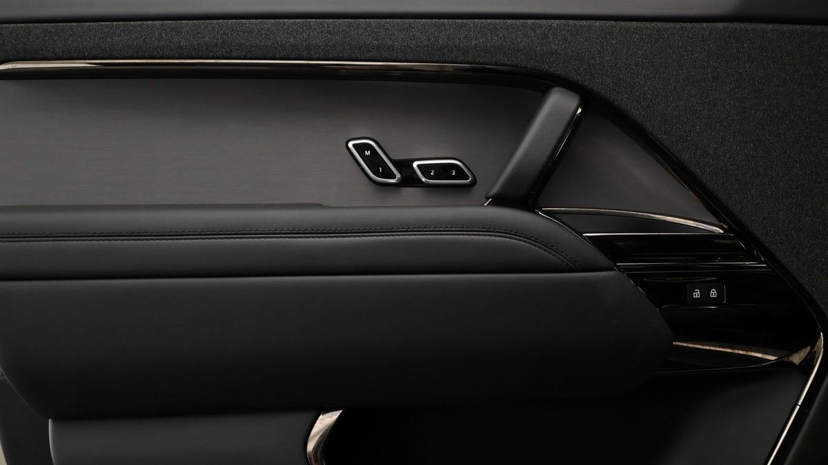 Land Rover Range Rover Sport Urban Image 11