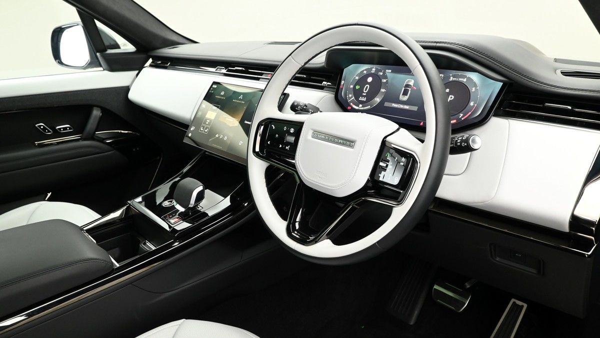 Land Rover Range Rover Sport Image 3