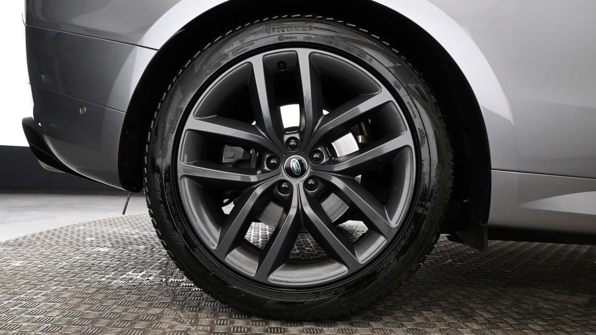 Land Rover Range Rover Sport Image 9