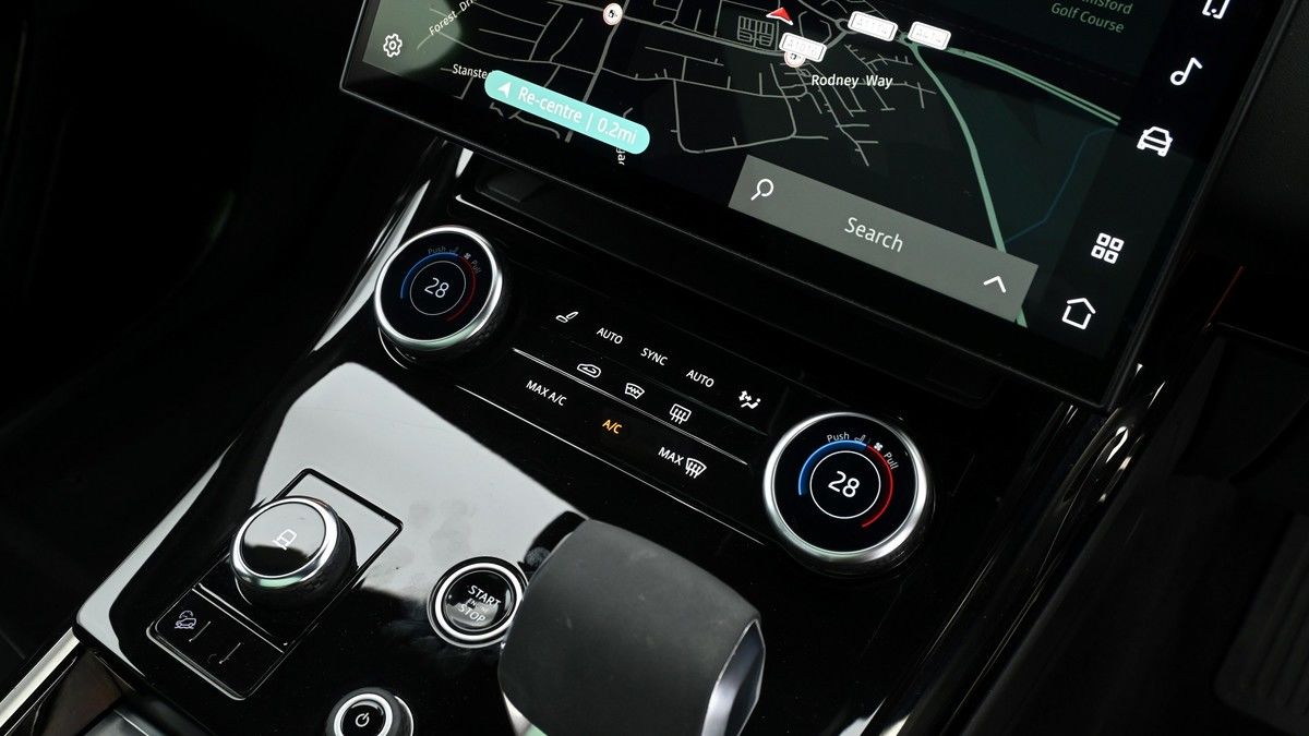 Land Rover Range Rover Sport Image 12