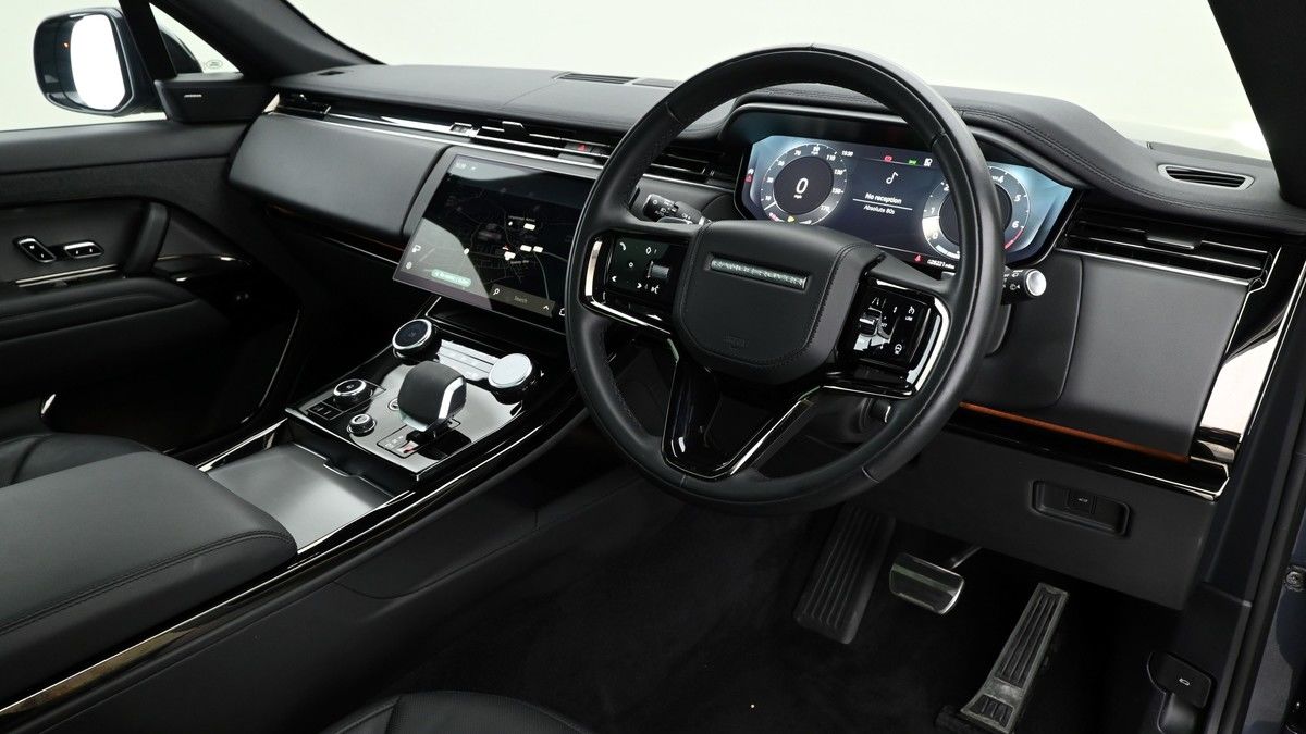 Land Rover Range Rover Sport Image 3