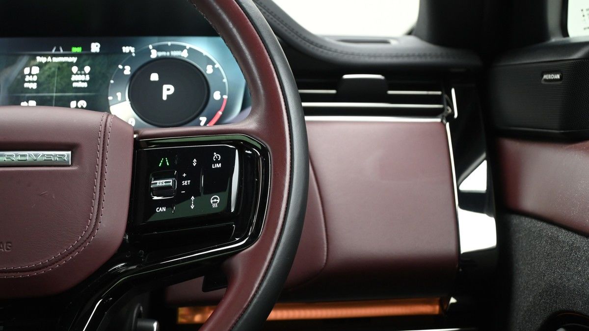 Land Rover Range Rover Sport Image 16