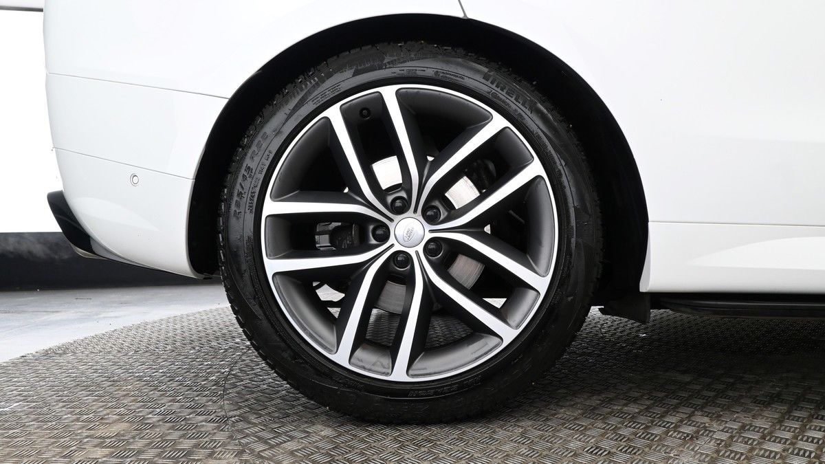 Land Rover Range Rover Sport Image 9