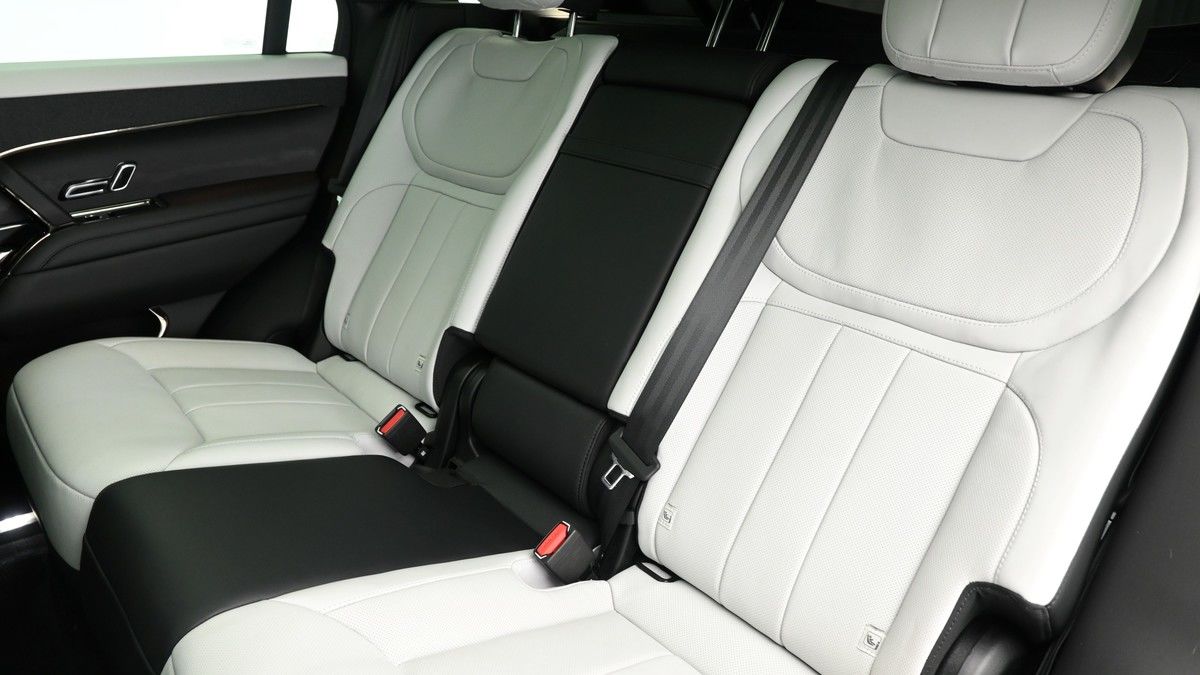 Land Rover Range Rover Sport Image 5