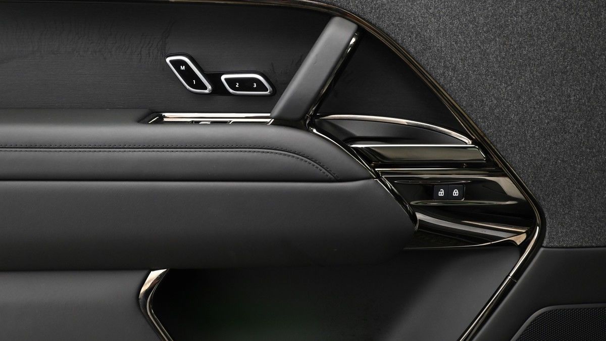 Land Rover Range Rover Sport Image 13