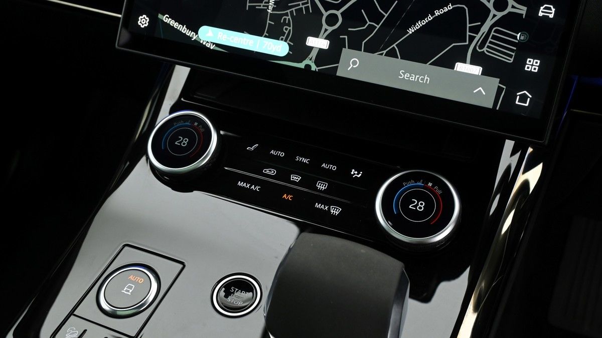 Land Rover Range Rover Sport Image 12