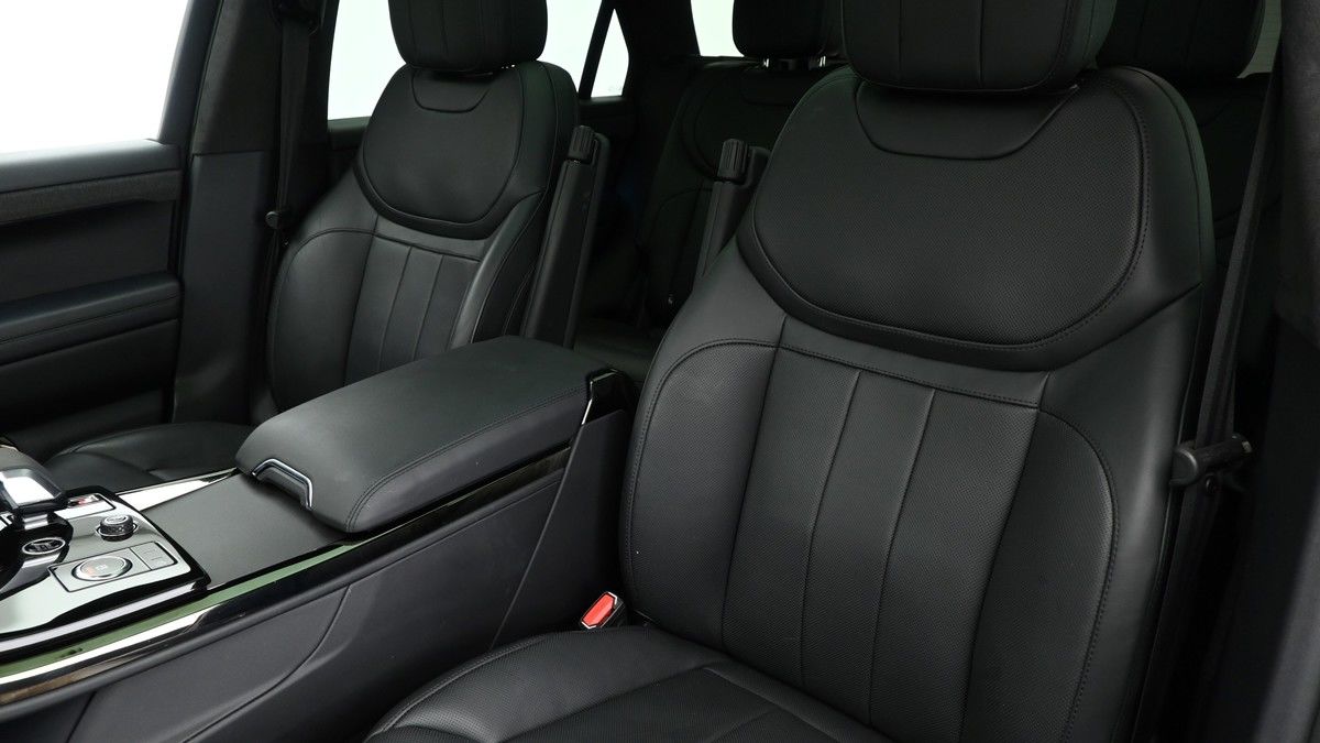 Land Rover Range Rover Sport Image 4