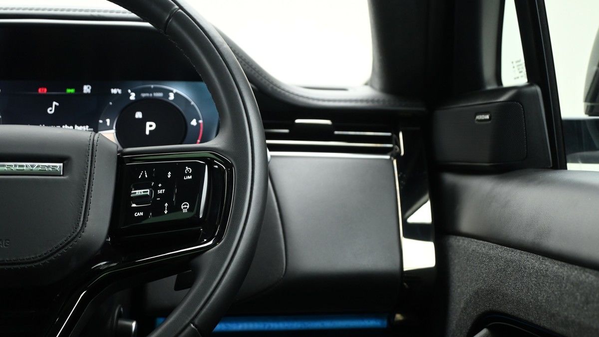 Land Rover Range Rover Sport Image 16