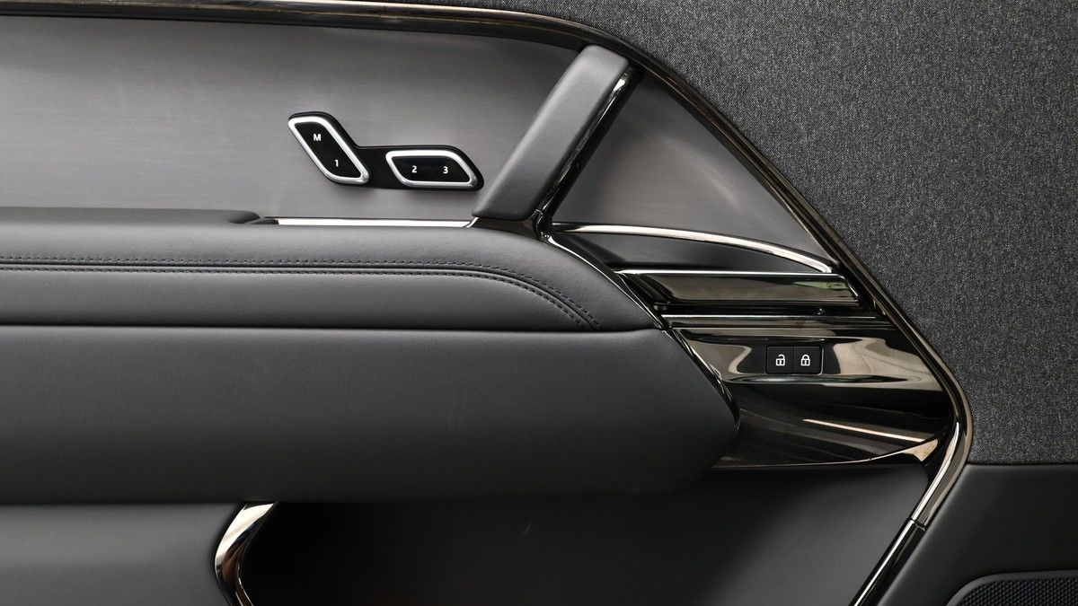 Land Rover Range Rover Sport Urban Image 13