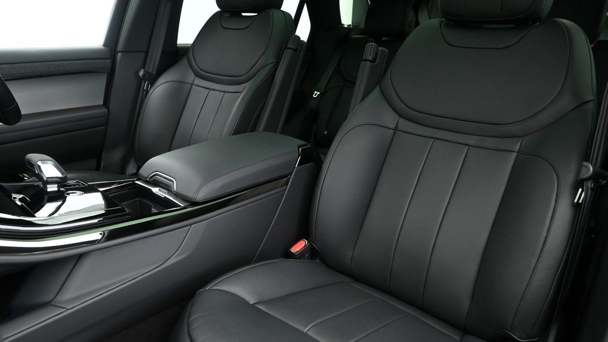 Land Rover Range Rover Sport Image 7