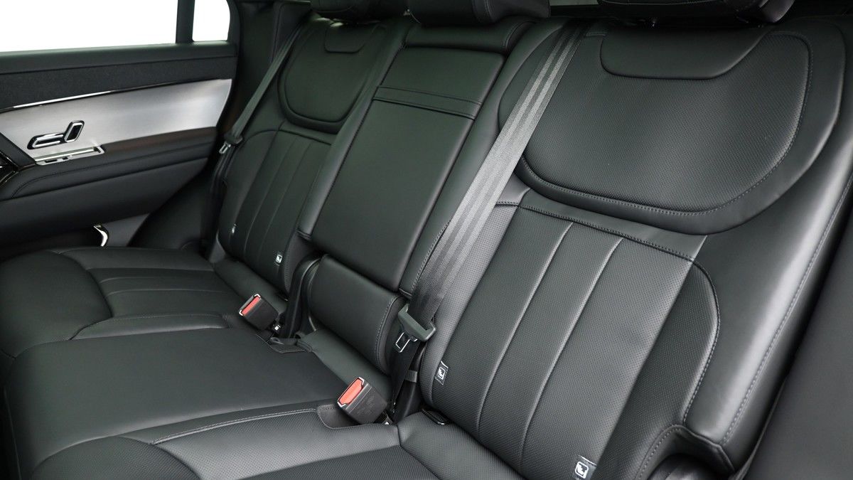 Land Rover Range Rover Sport Image 9