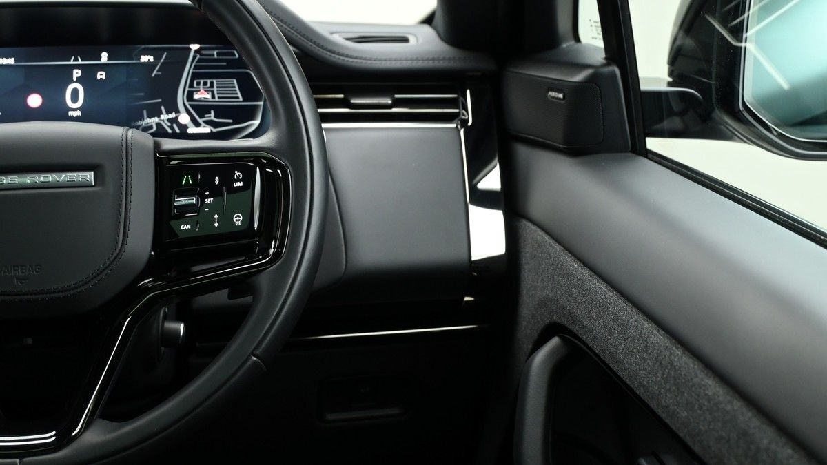Land Rover Range Rover Sport Image 32