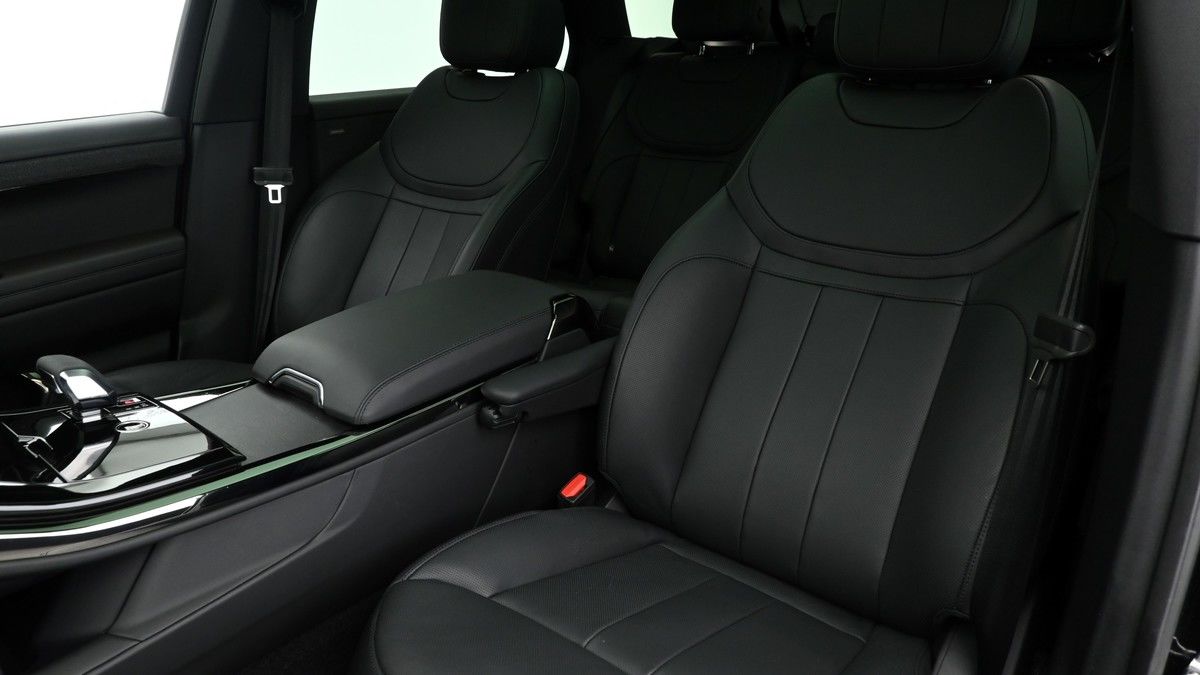Land Rover Range Rover Sport Image 4