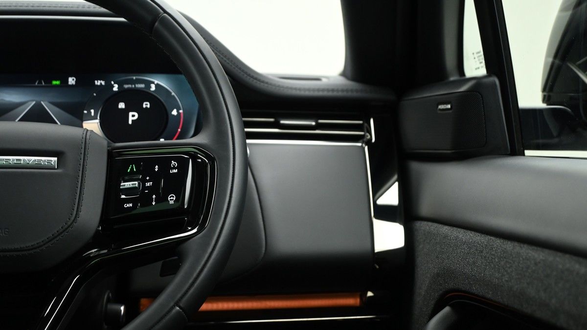 Land Rover Range Rover Sport Image 16