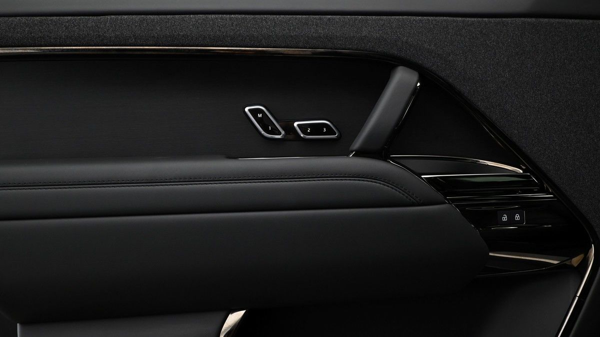 Land Rover Range Rover Sport Image 13