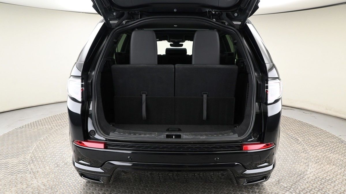 Land Rover Discovery Sport Image 10