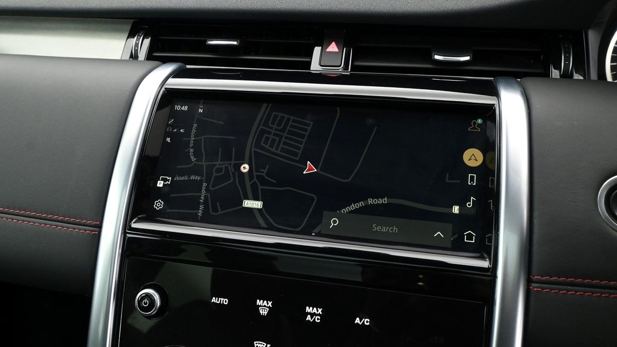 Land Rover Discovery Sport Image 11