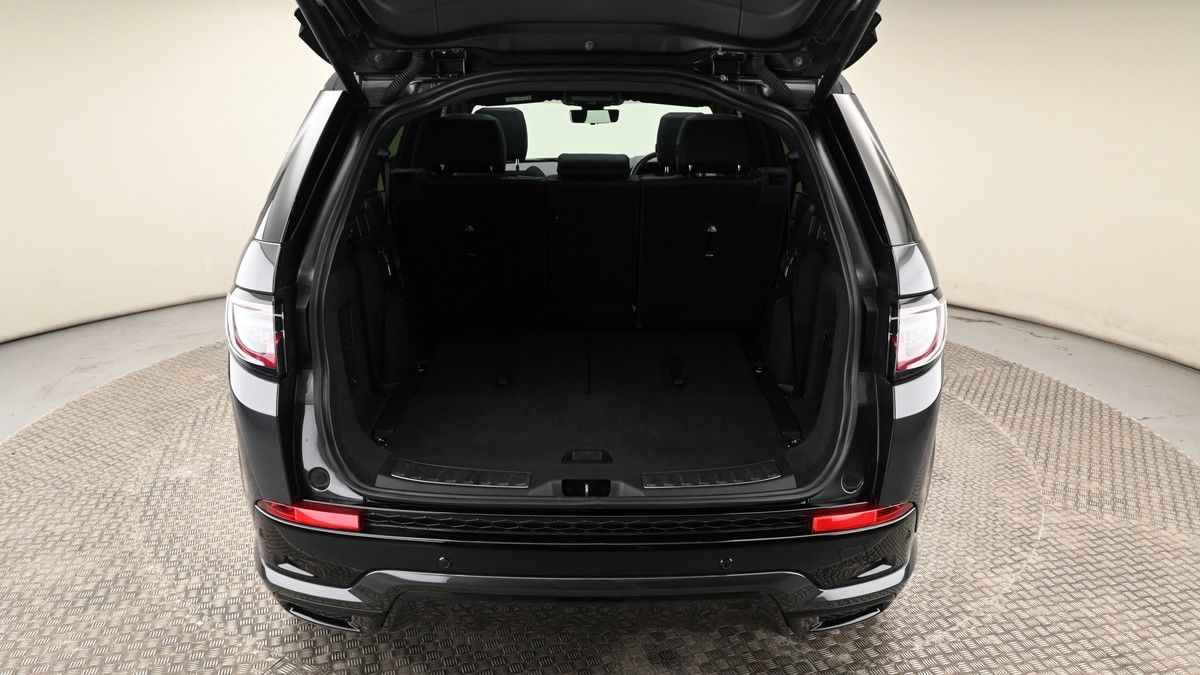 Land Rover Discovery Sport Image 10