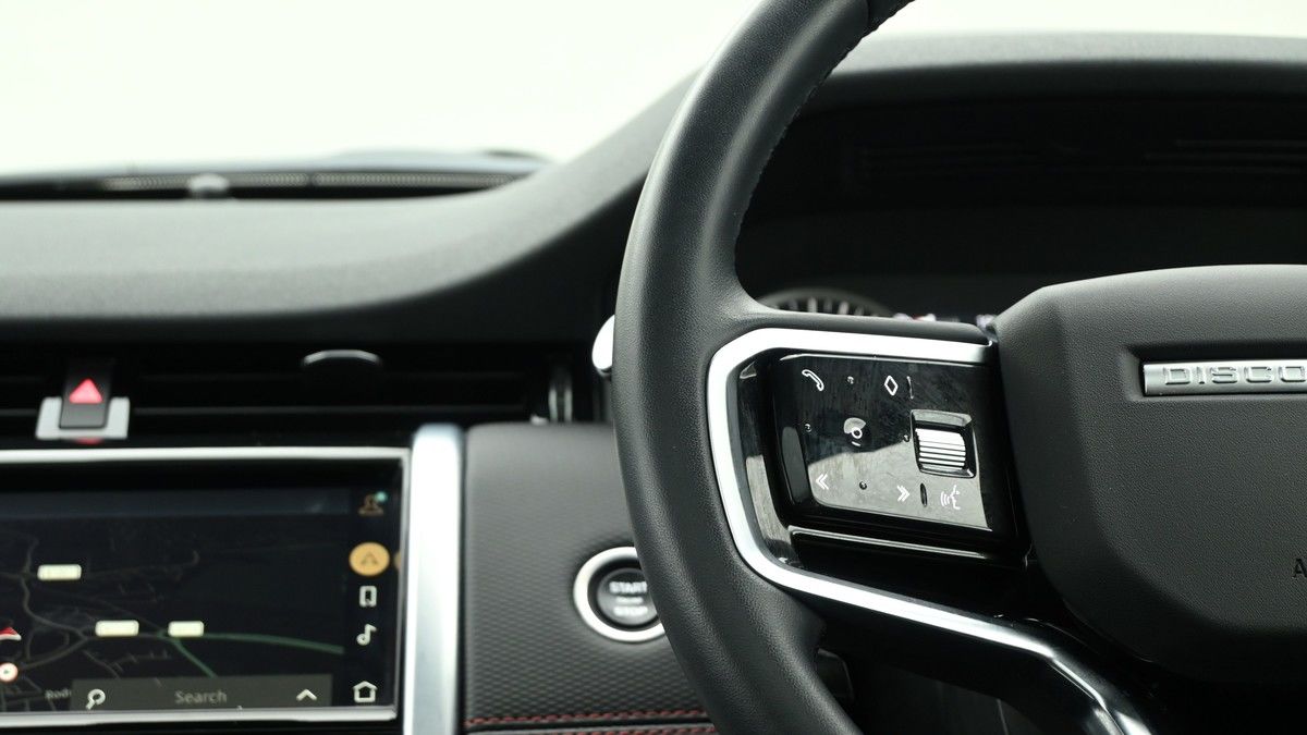 Land Rover Discovery Sport Image 15