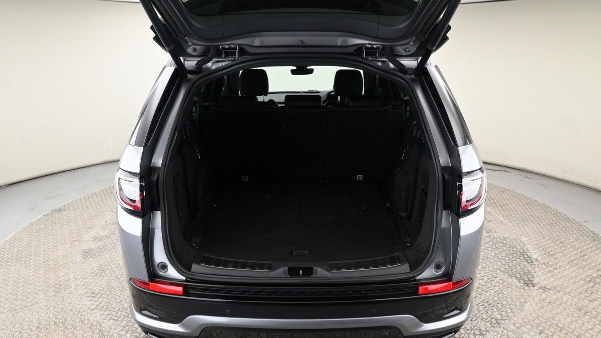 Land Rover Discovery Sport Image 10