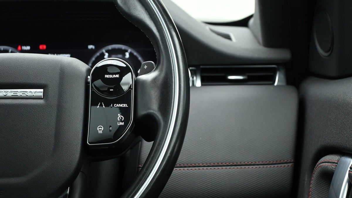 Land Rover Discovery Sport Image 16