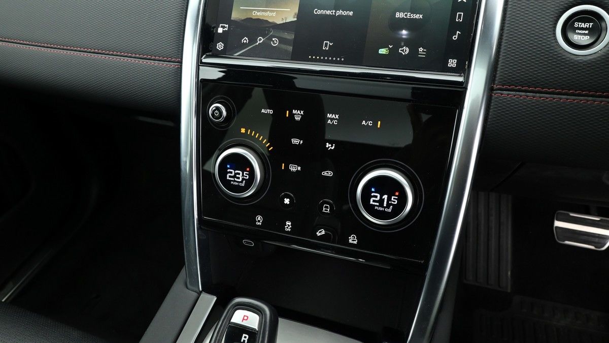 Land Rover Discovery Sport Image 12