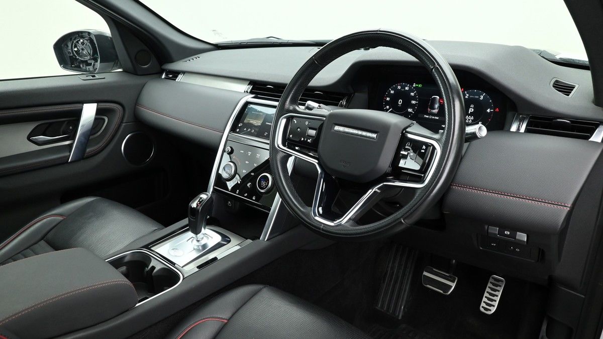 Land Rover Discovery Sport Image 3