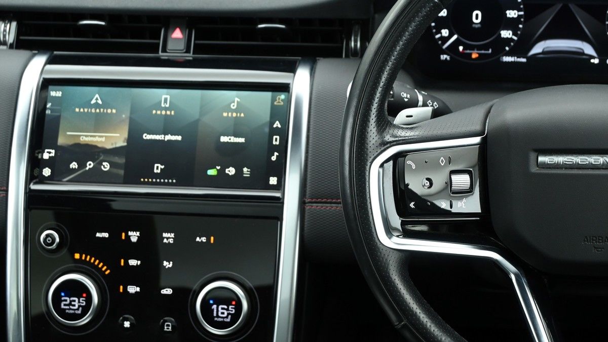 Land Rover Discovery Sport Image 15