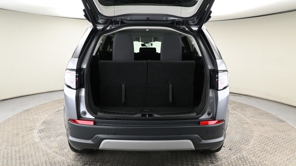 Land Rover Discovery Sport Image 20