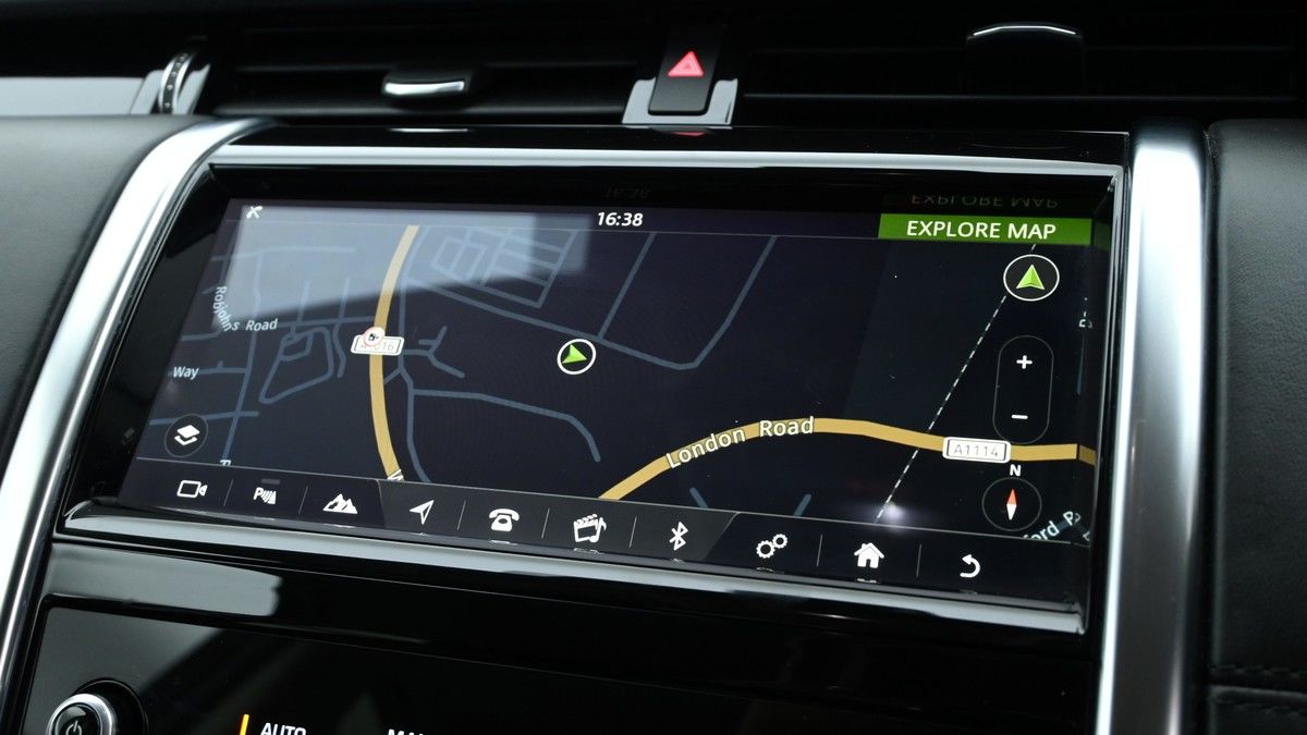 Land Rover Discovery Sport Image 21