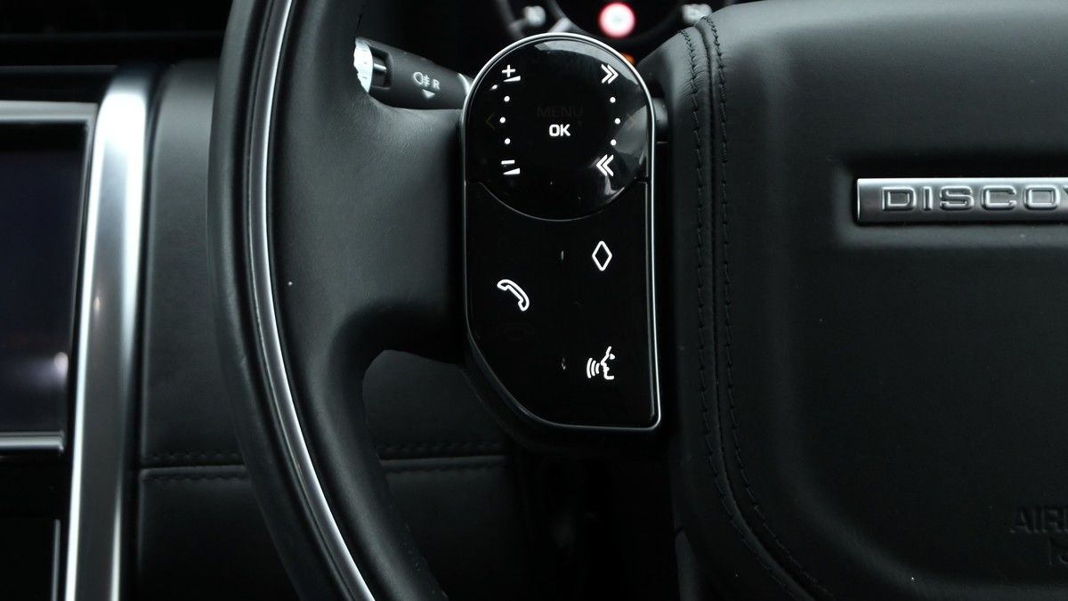 Land Rover Discovery Sport Image 29