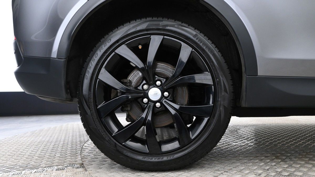 Land Rover Discovery Sport Image 17