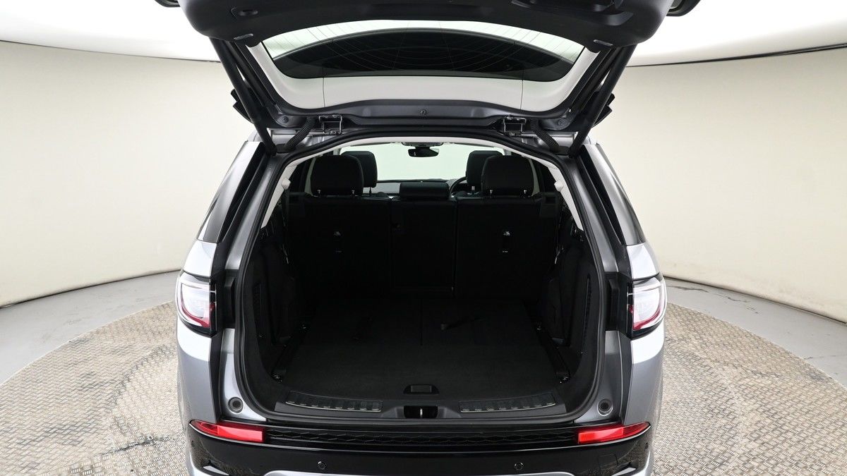 Land Rover Discovery Sport Image 10