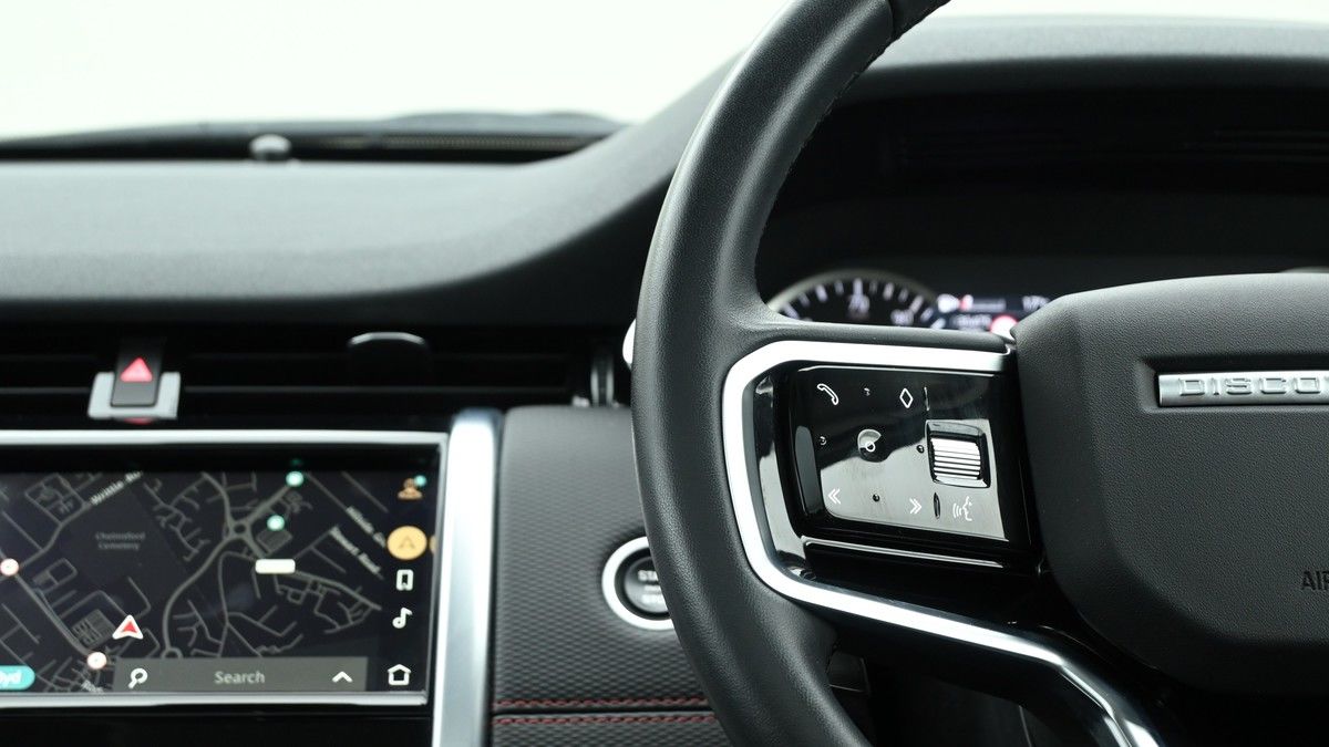 Land Rover Discovery Sport Image 15