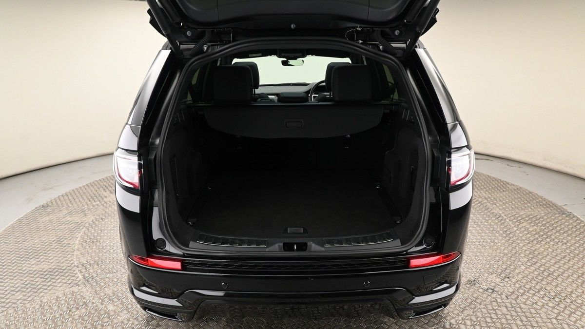 Land Rover Discovery Sport Image 10