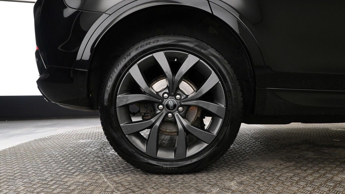 Land Rover Discovery Sport Image 9