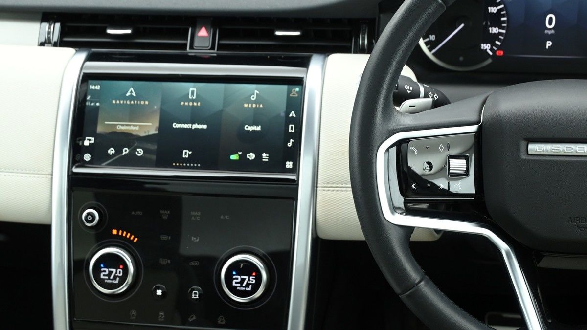 Land Rover Discovery Sport Image 15