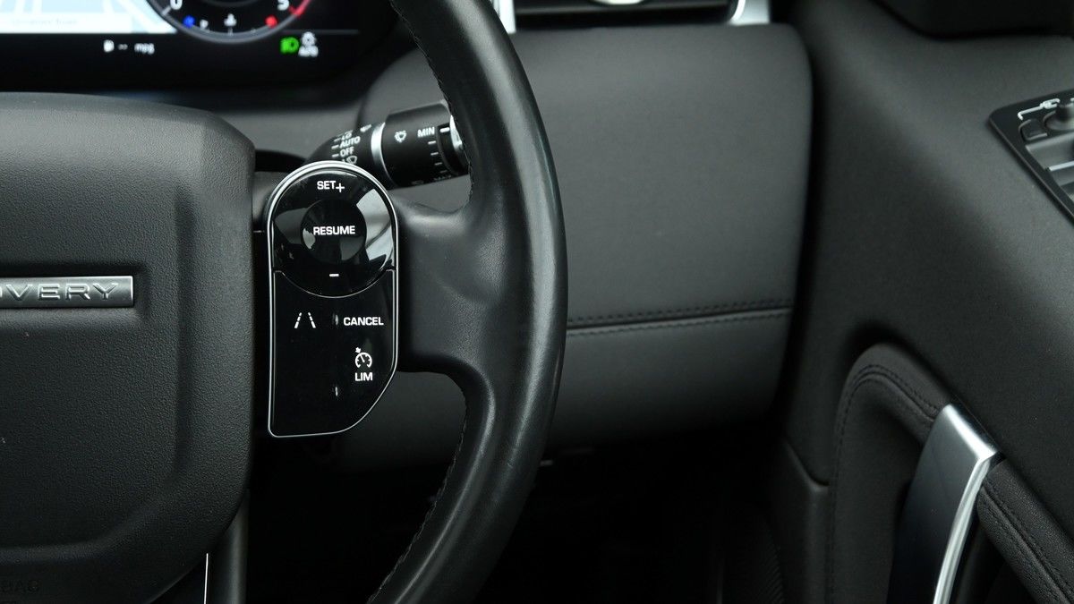 Land Rover Discovery Sport Image 16