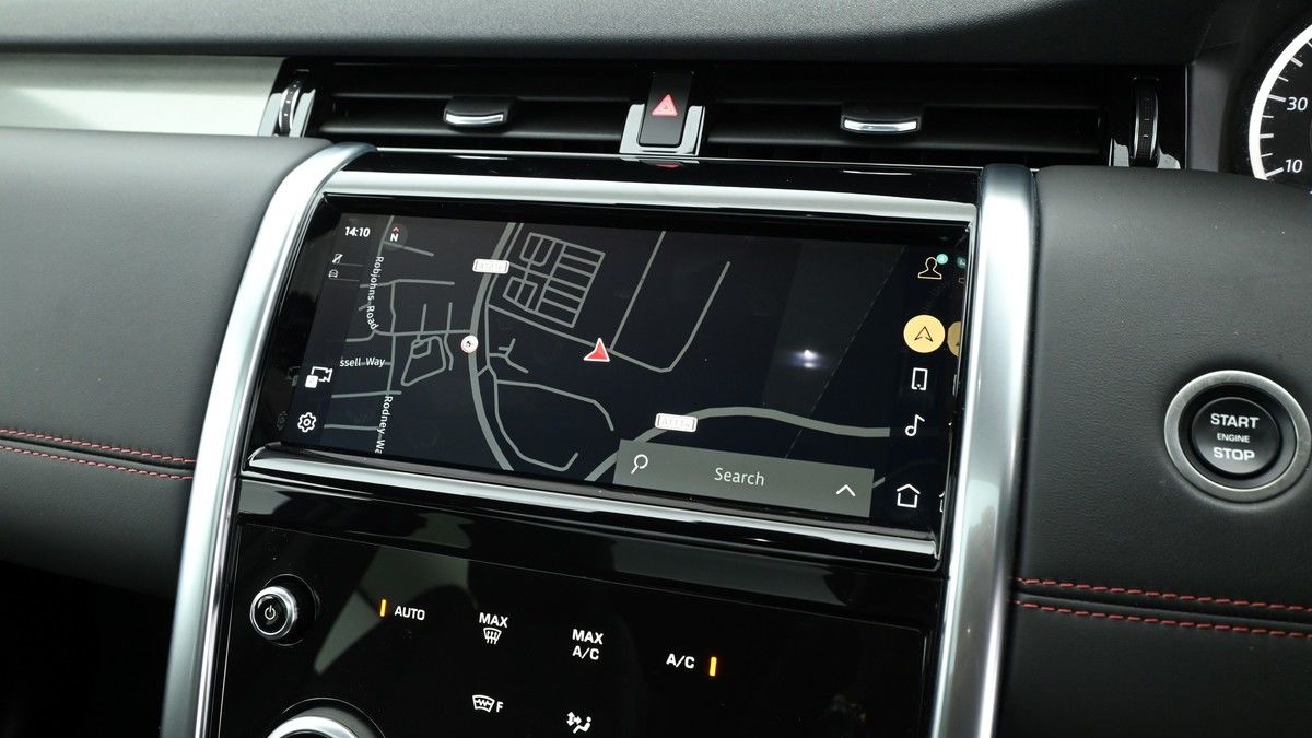 Land Rover Discovery Sport Image 11