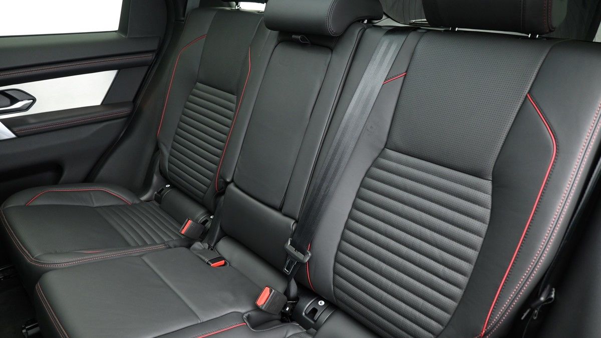 Land Rover Discovery Sport Image 5