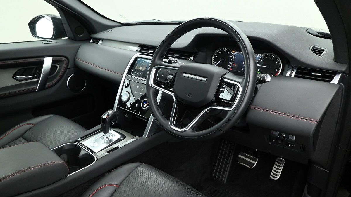 Land Rover Discovery Sport Image 3