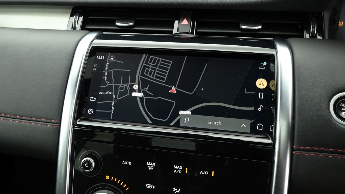 Land Rover Discovery Sport Image 11