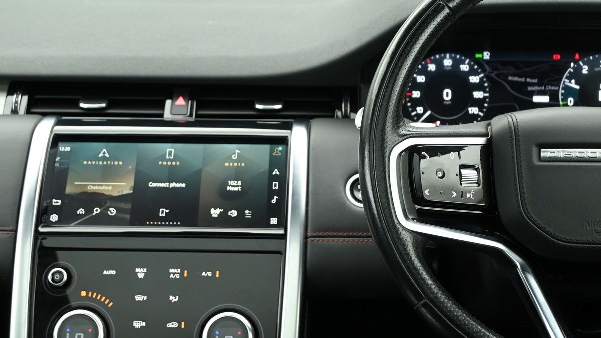 Land Rover Discovery Sport Image 15