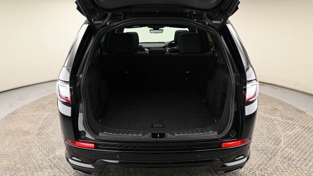 Land Rover Discovery Sport Image 10