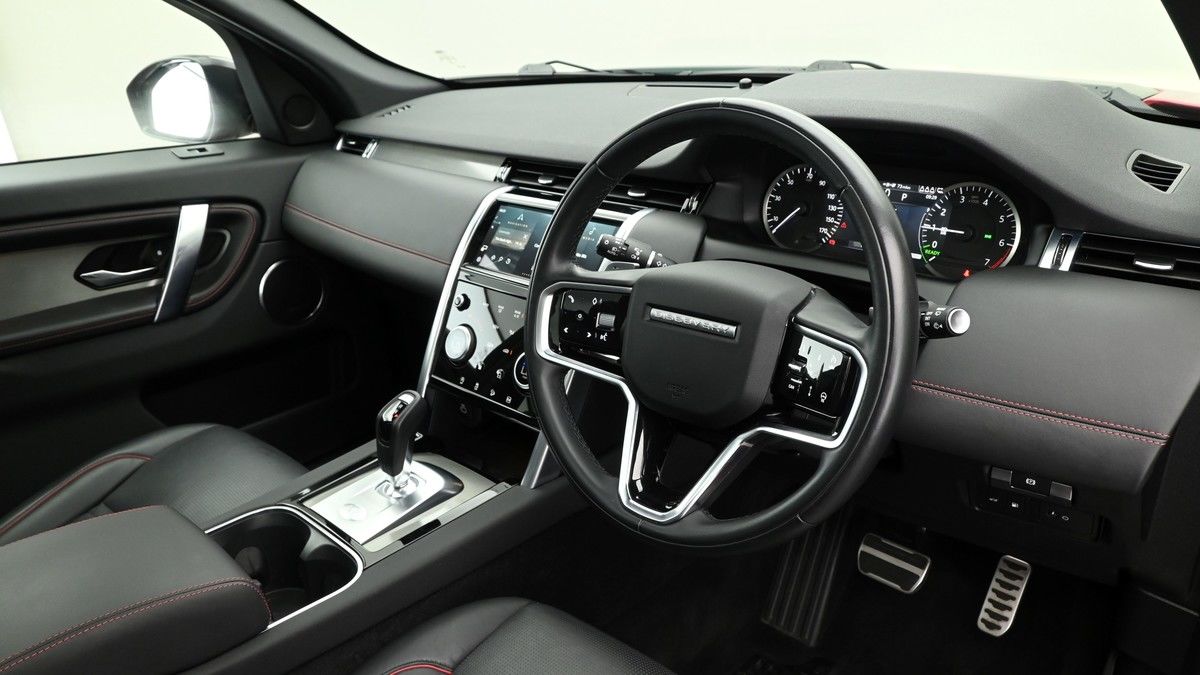 Land Rover Discovery Sport Image 3