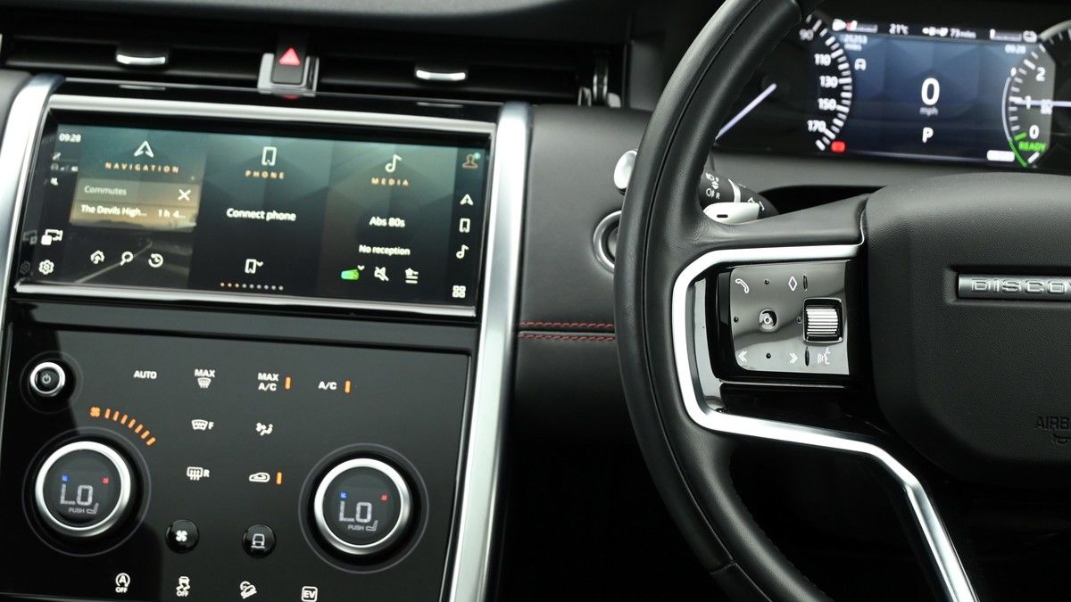 Land Rover Discovery Sport Image 15