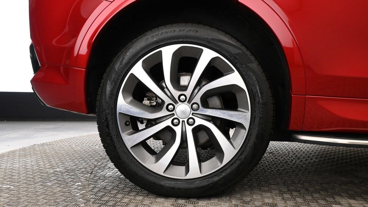 Land Rover Discovery Sport Image 9
