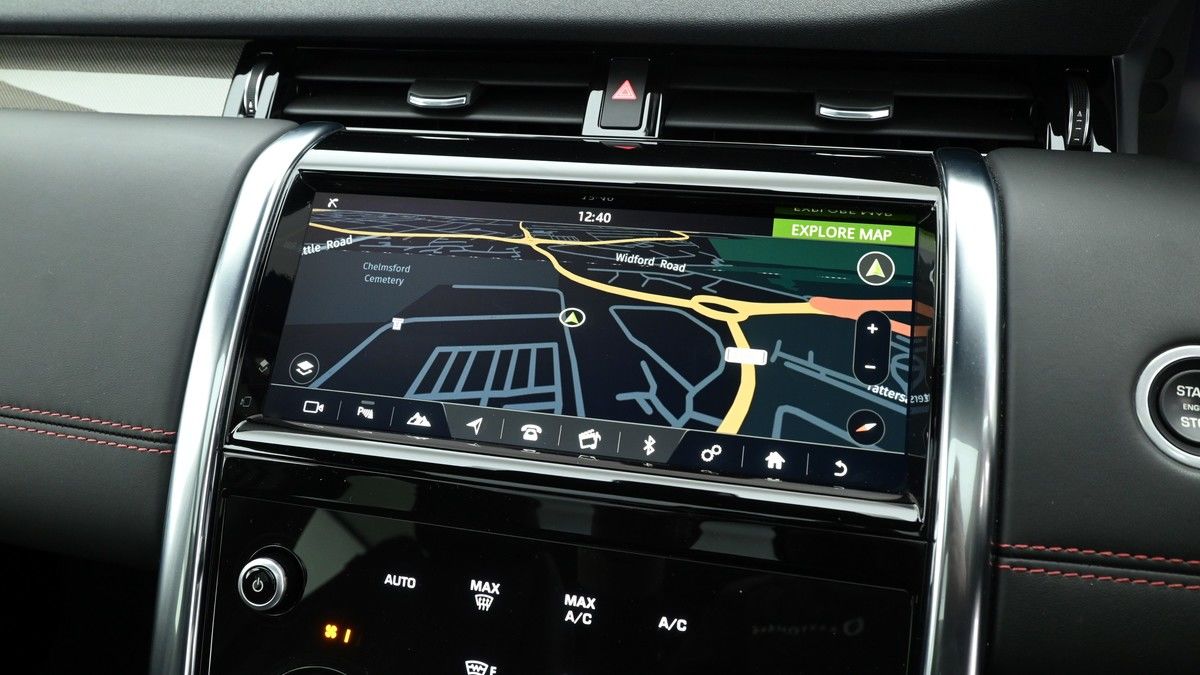 Land Rover Discovery Sport Image 11
