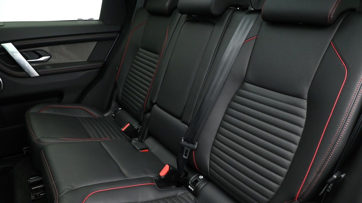 Land Rover Discovery Sport Image 5